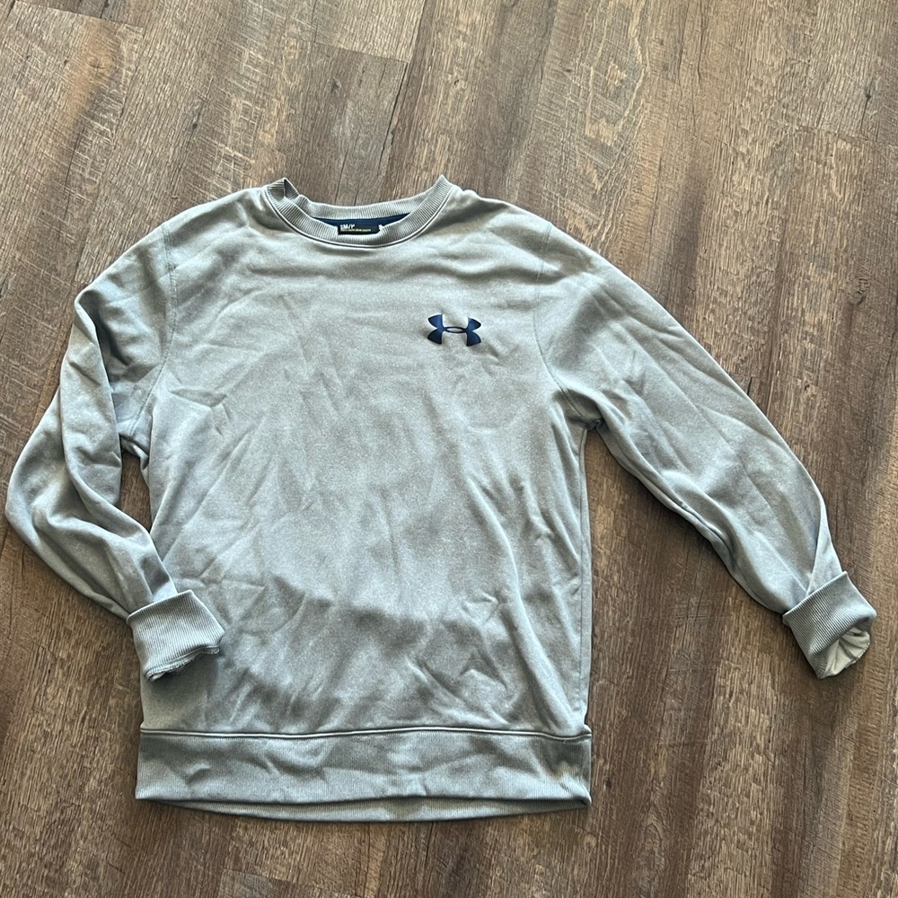 Mens small Under Armour crewneck